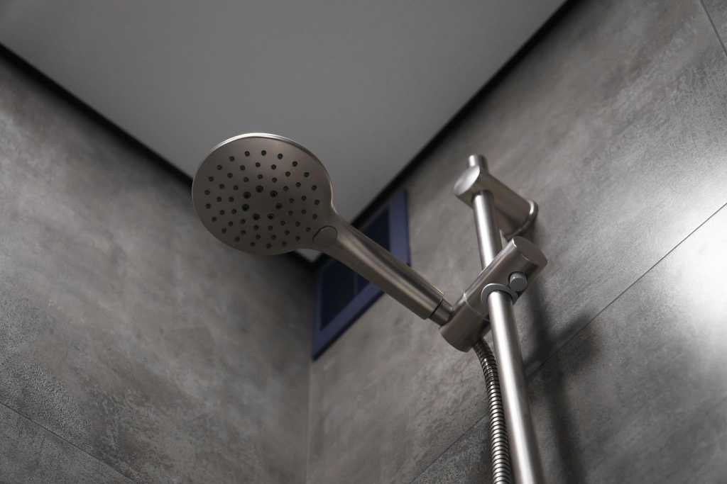 Dusjholder og baderomsdeler