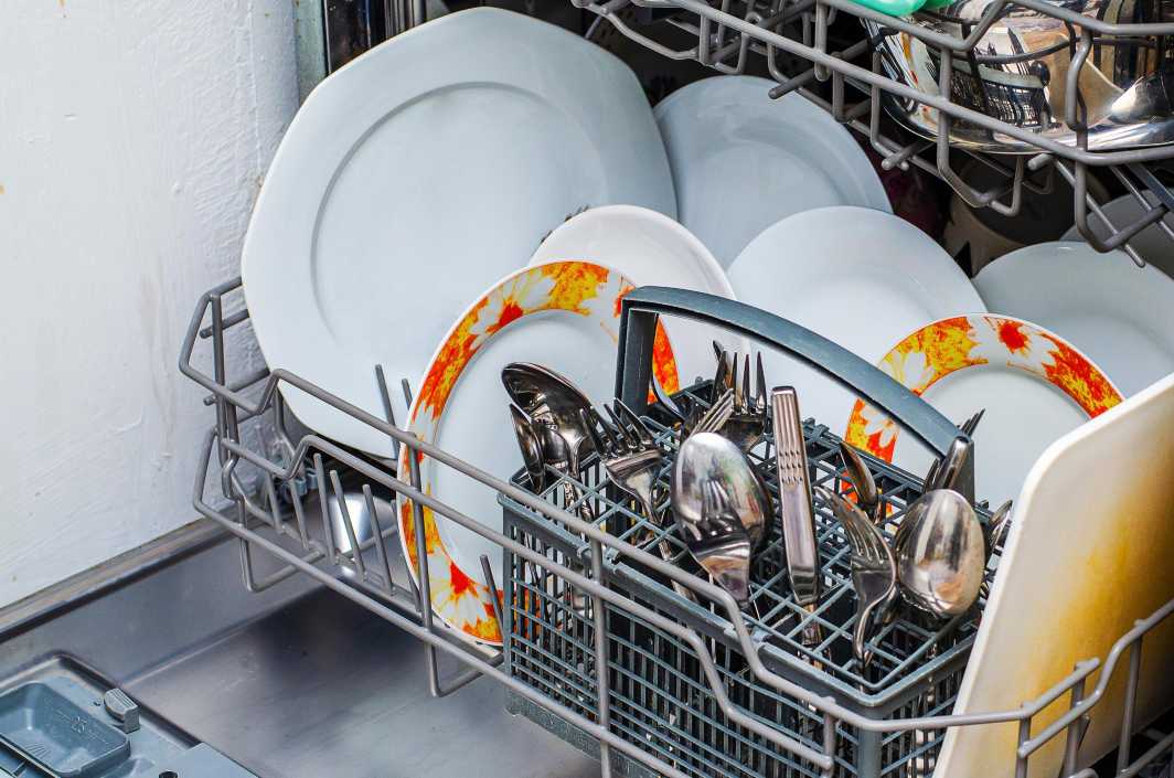 Oppvaskmaskin som eksempel på vanlige reservedeler